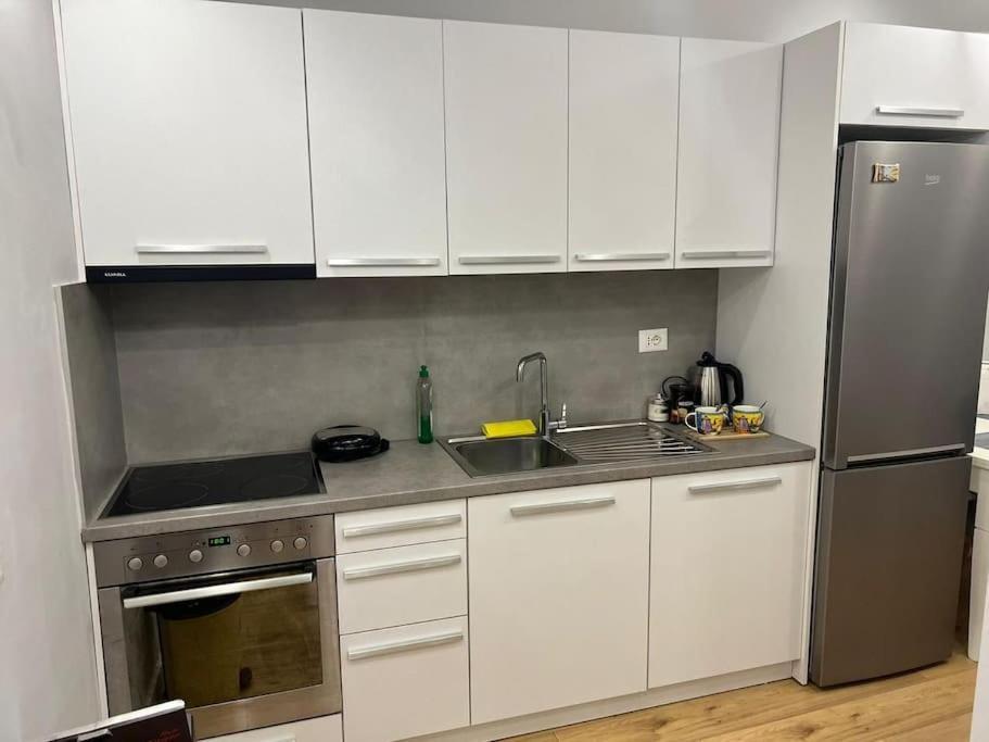 Starlight Downtown Apartment Tiranë Eksteriør bilde